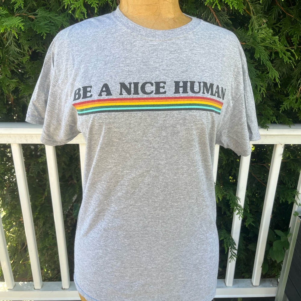 Fruit of the Loom; Gray/Rainbow Graphic “Be a Nice Human” Short Sleeve; Men's M